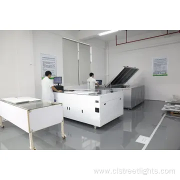 Solar-Powered Sunflower Light with Metal Housing